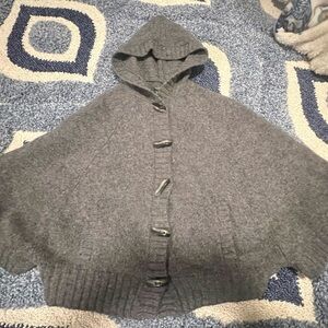 EUC Woolrich Charcoal Hooded Sweater Poncho/Cape